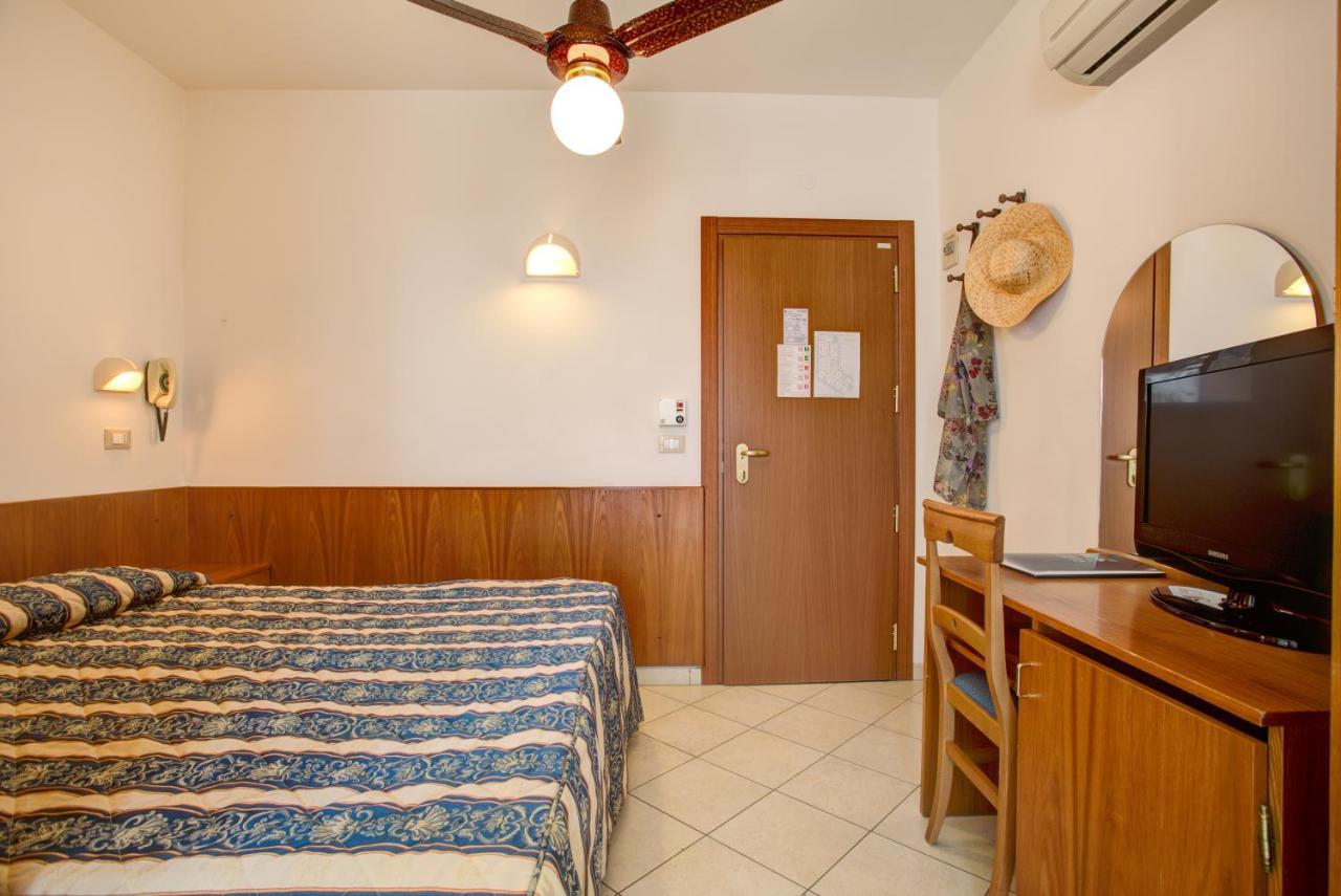 Hotel Genzianella Cervia Exterior photo