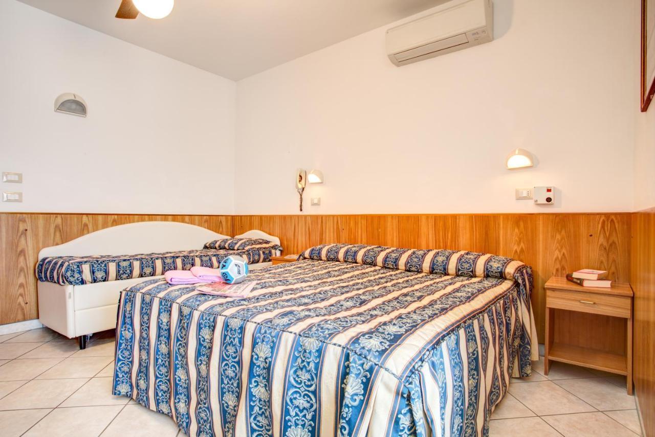 Hotel Genzianella Cervia Exterior photo